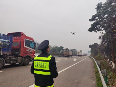 護航群眾安全出行——交通執(zhí)法高速一支隊扎實開展春運應(yīng)急救援服務(wù)管理工作