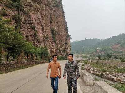 澠池縣退役軍人事務(wù)局:黃振華一行走進四龍廟村退役軍人服務(wù)站